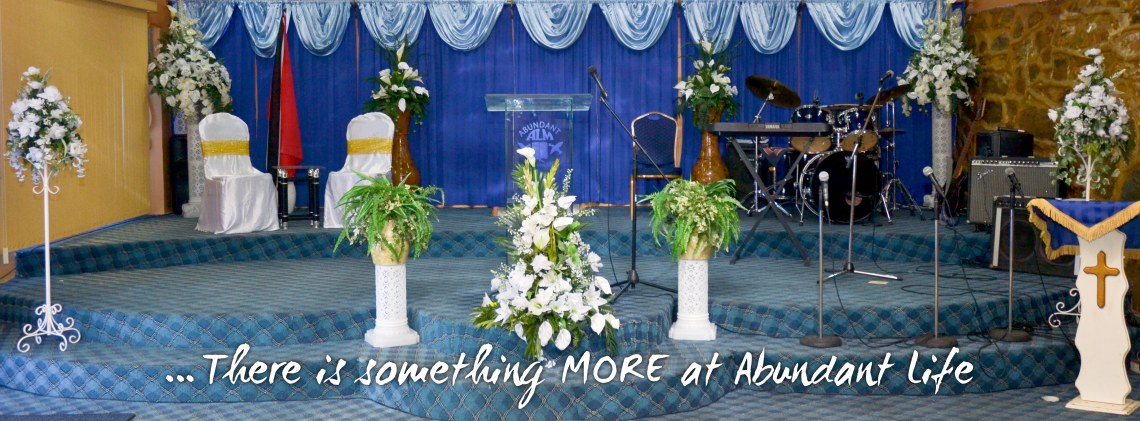 tunapuna-alm-inside_church